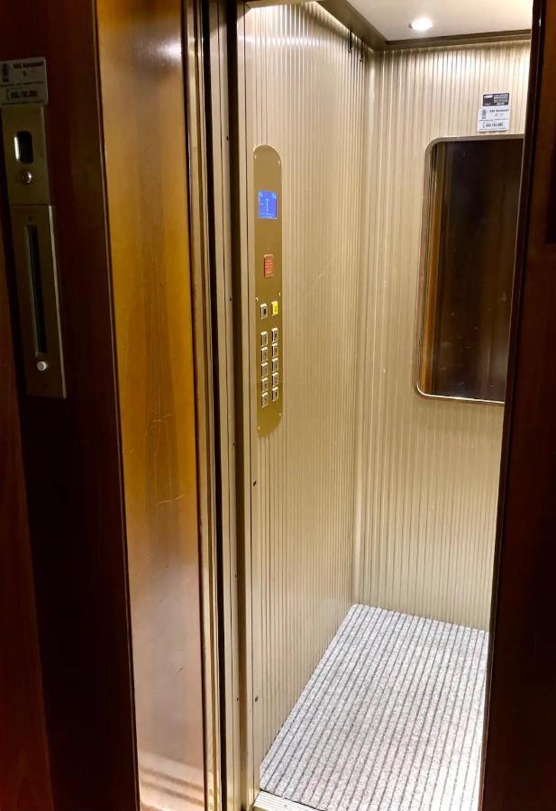 Luxury 2 Bedroom Apartament, Close To San Siro, Fiera And 10 Min Metro To Duomo Milán Exterior foto