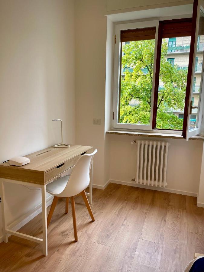 Luxury 2 Bedroom Apartament, Close To San Siro, Fiera And 10 Min Metro To Duomo Milán Exterior foto