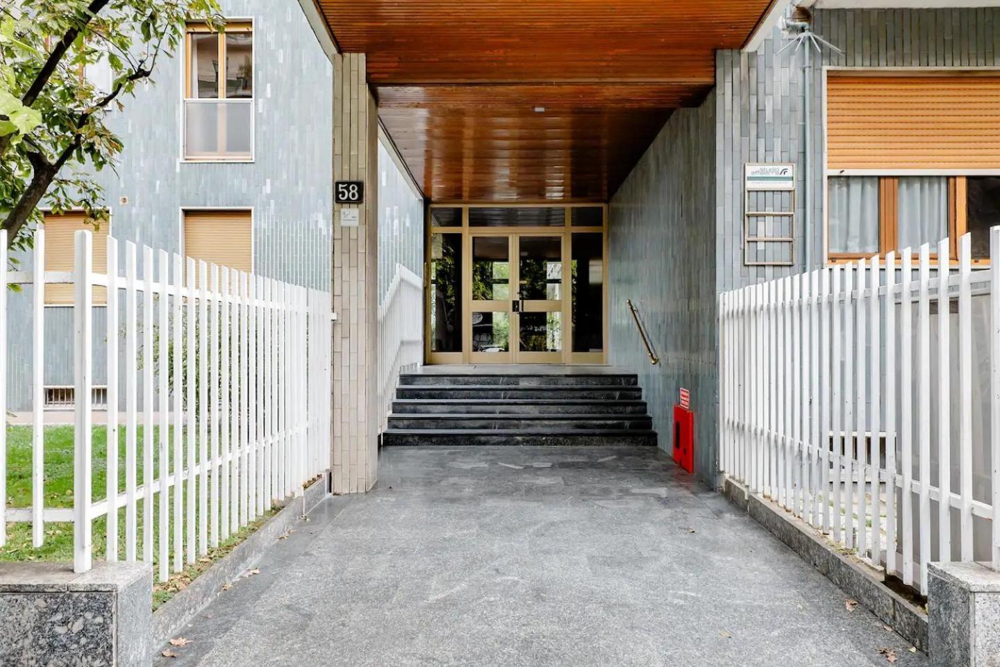 Luxury 2 Bedroom Apartament, Close To San Siro, Fiera And 10 Min Metro To Duomo Milán Exterior foto